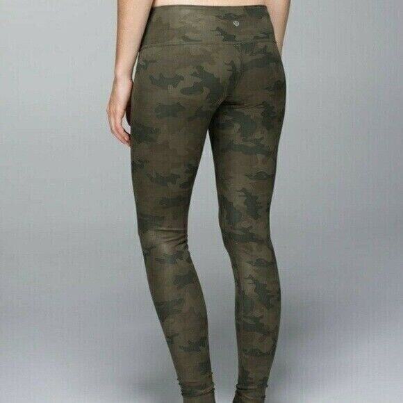 SZ 6 Lululemon Wunder Under Pants Luxtreme Savasana Camo Fatigue Green Tights - Picture 1 of 6
